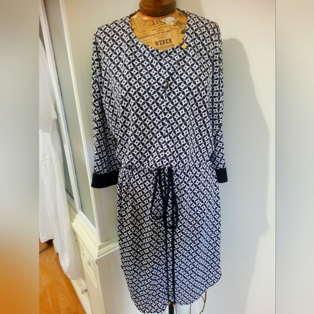 Ralph Lauren Navy and White Geometric Midi Dress - Picture 2 of 8